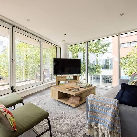 Convenient - Excel London - O2- 3 Bedroom Apartment Buitenkant foto